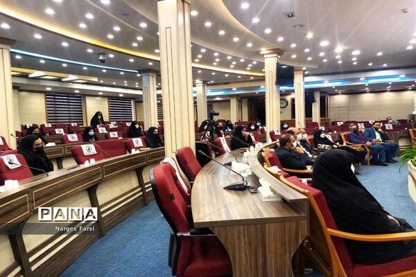 انتخابات هیات رئیسه مجلس دانش‌آموزی دختران استان قم