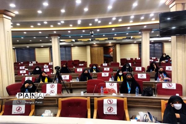 انتخابات هیات رئیسه مجلس دانش‌آموزی دختران استان قم