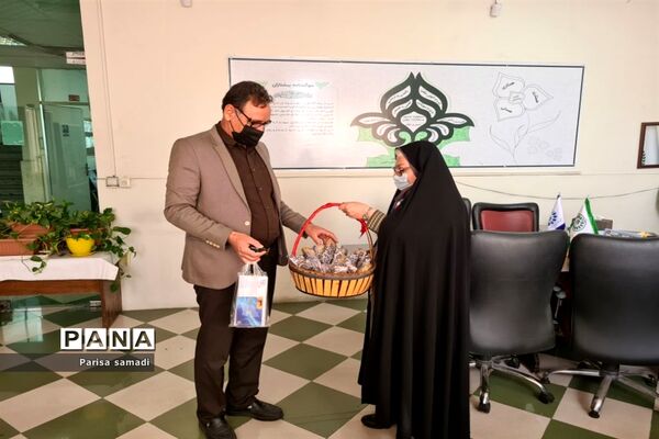 تقدیر از منتخبان آثار برتر در پویش‌های جشنواره زمستانی شاد منطقه ۱۳ شهر تهران