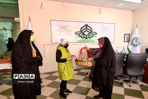 تقدیر از منتخبان آثار برتر در پویش‌های جشنواره زمستانی شاد منطقه ۱۳ شهر تهران