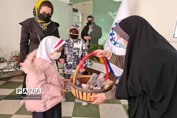 تقدیر از منتخبان آثار برتر در پویش‌های جشنواره زمستانی شاد منطقه ۱۳ شهر تهران