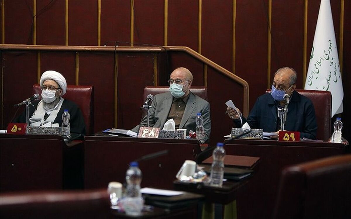 بررسی  الزام پاسخگویی رییس‌جمهوری و وزرا به تذکرات مجلس در مجمع تشخیص بررسی