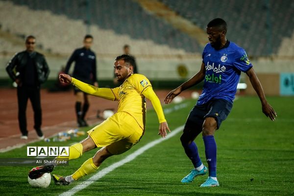 دیدار تیم‌های استقلال و فجر سپاسی