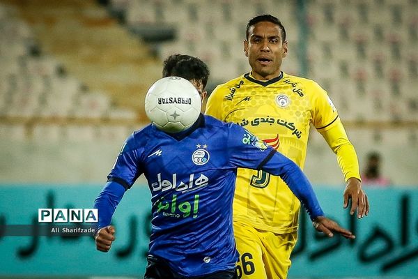 دیدار تیم‌های استقلال و فجر سپاسی