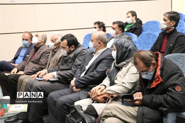 نشست صمیمی هنرمندان شهرقدس