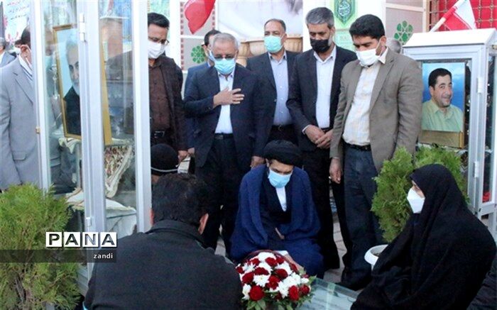 غبارروبی گلزار شهدا  و ادای احترام به شهید سلیمانی