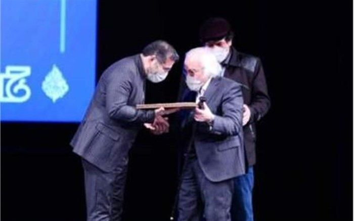 مجاهدی با حکم وزیر فرهنگ و ارشاد اسلامی دبیر دایمی ادبیات آیینی شد