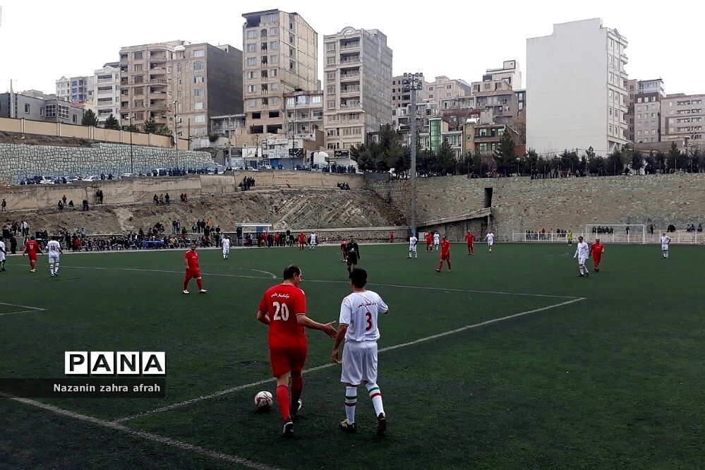 بازی دوستانه تیم ملی فوتبال پیشکسوتان ایران و رودهن