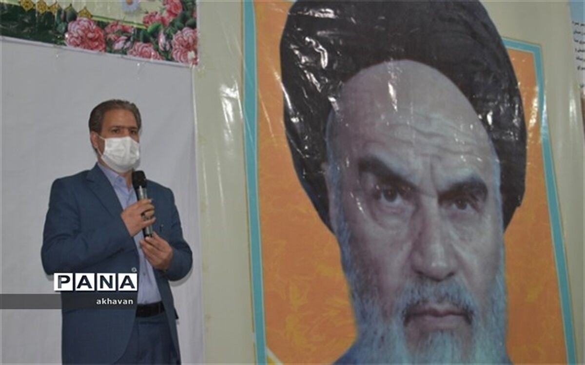 عزت و اقتدار نظام انقلاب اسلامی به‌خاطر خون شهدا است