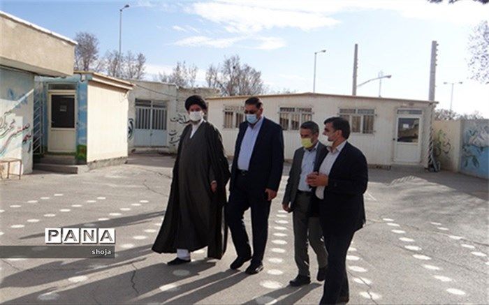 بازدید مشاور بنیاد علوی کشور از مدارس کانکسی فلاورجان