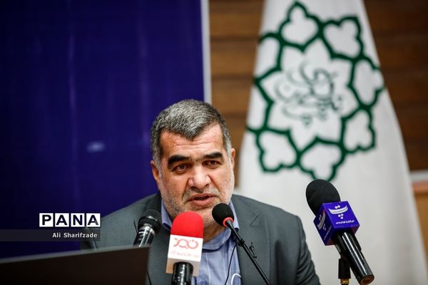 مراسم امضای تفاهم‌نامه شهرداری تهران و بنیاد مسکن انقلاب اسلامی
