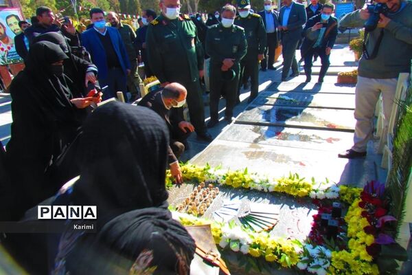 برگزاری مراسم سالگرد سردار شهید حاج حسین خرازی در گلستان شهدای اصفهان