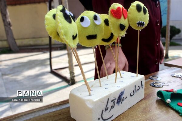 بازارچه مواد غذایی و دست‌سازه‌ها در گلوگاه