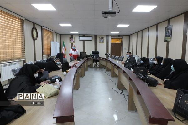 برگزاری دوره بازنگری کمک‌های اولیه در آموزش و پرورش شهر جوادآباد