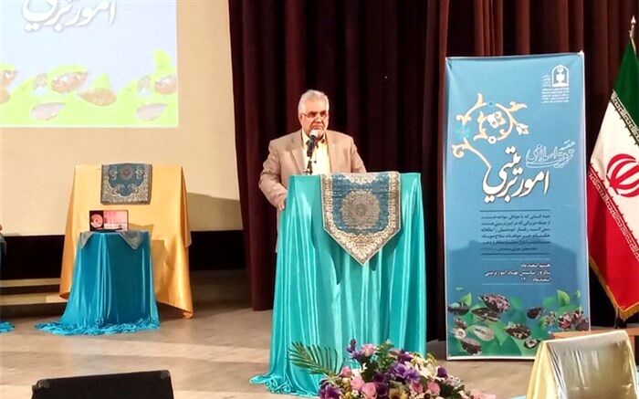 مربیان تربیتی و پرورشی صاحب قدرت نفوذ در قلب‌ها هستند