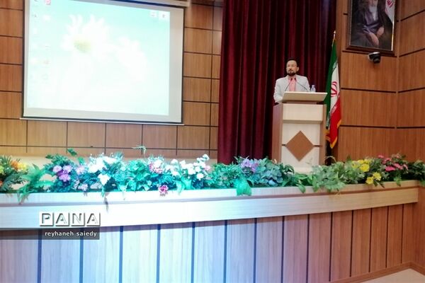 برگزاری همایش تجلیل از معاونان، مربیان و مشاوران مدارس شهرستان دماوند