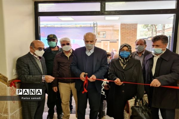 آیین افتتاحیه دبیرستان خیرساز پارسی پاک‌اندیش در منطقه ۱۳