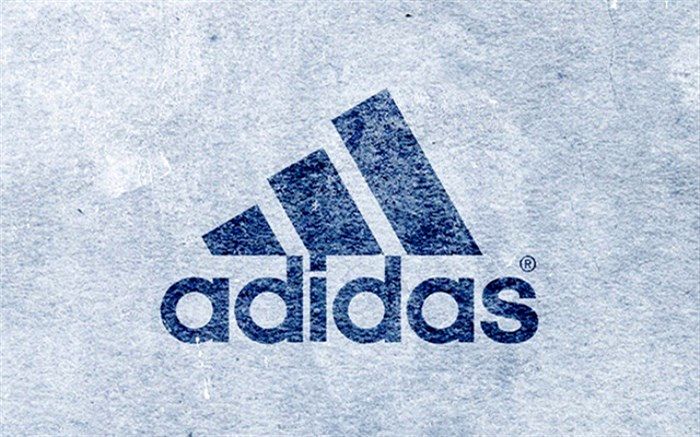 آدیداس قراردادهایش با روسیه را فسخ کرد