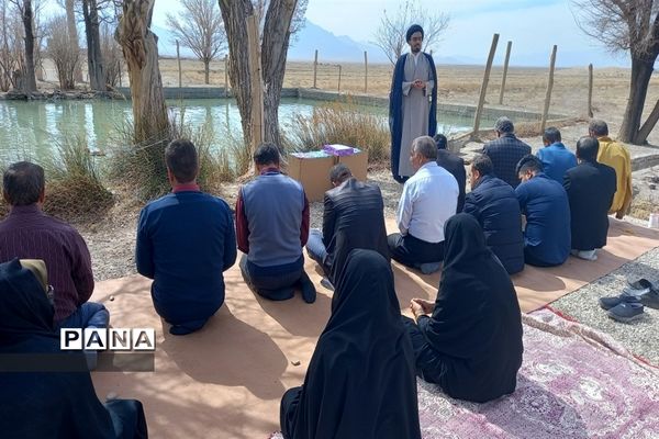 مراسم تجلیل از مربیان پیشتاز جرقویه علیا