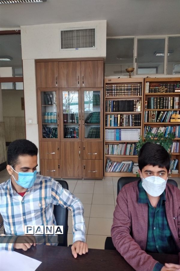 جلسه توجیهی مسابقه مناظره دانش‌آموزی ناحیه 2 اصفهان