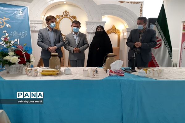 نشست صمیمی معاونان و مربیان پرورشی و مشاوران مدارس با مدیر آموزش و پرورش فیروزکوه