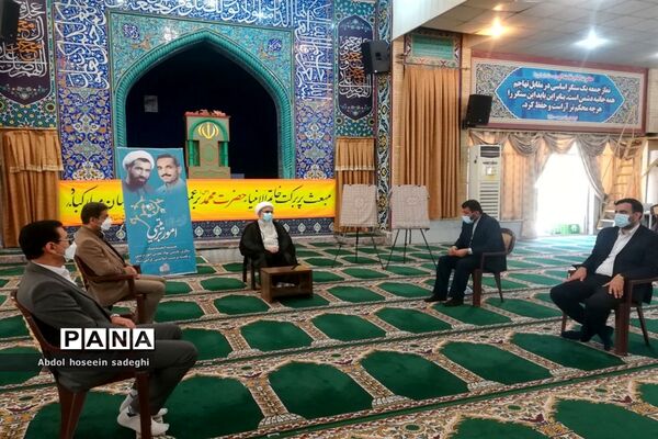 دیدار مسئولان آموزش و پرورش استان بوشهر با نماینده ولی فقیه در استان و امام جمعه بوشهر