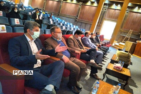 آیین تجلیل و تقدیر از معاونان و مربیان پرورشی ناحیه۶ مشهد