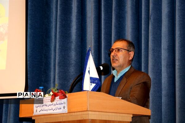 آیین تجلیل و تقدیر از معاونان و مربیان پرورشی ناحیه۶ مشهد