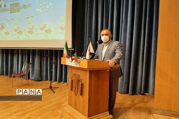آیین تجلیل و تقدیر از معاونان و مربیان پرورشی ناحیه۶ مشهد