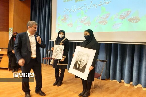 آیین تجلیل و تقدیر از معاونان و مربیان پرورشی ناحیه۶ مشهد