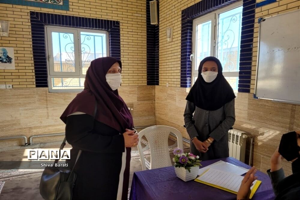 برگزاری جشنواره نوجوان خوارزمی، مناظره مطالعات اجتماعی  در دبیرستان حضرت زینب (س) کاشمر