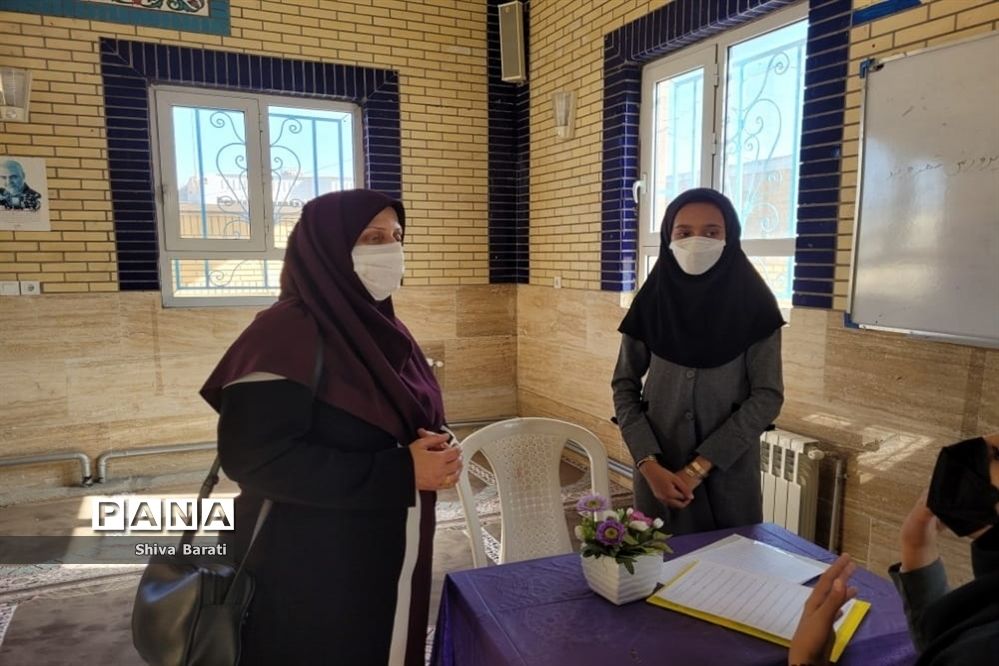 برگزاری جشنواره نوجوان خوارزمی، مناظره مطالعات اجتماعی  در دبیرستان حضرت زینب (س) کاشمر