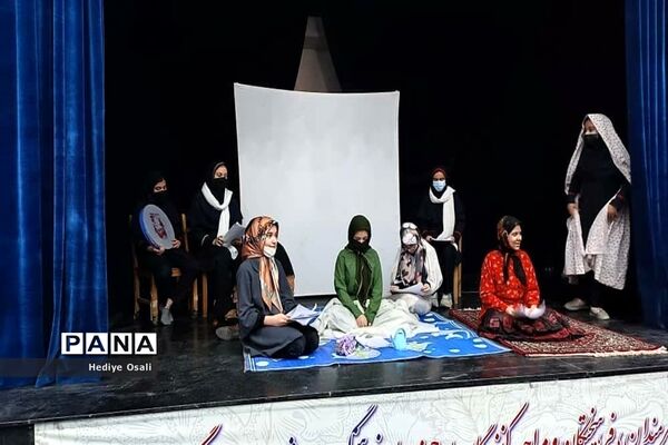 جشنواره تئاتر، نمایشنامه‌خوانی و نقالی دانش‌آموزان آموزشگاه شهید اورکی اسلامشهر