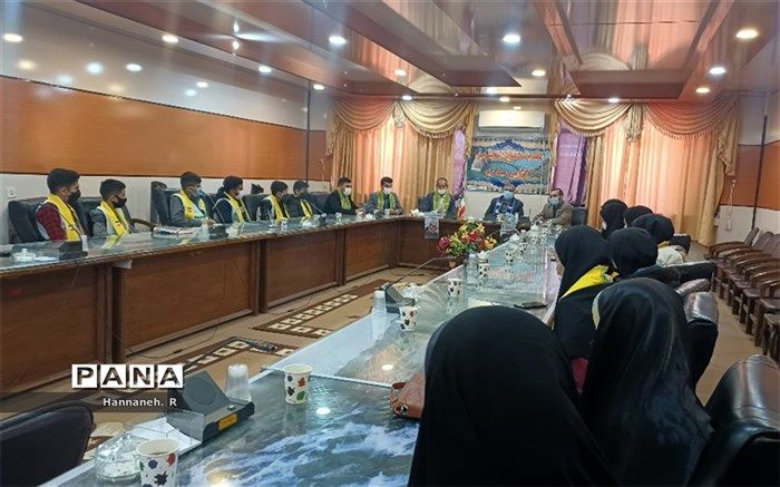 نشست اعضای مجلس دانش آموزی شهرستان اردل با فرماندار