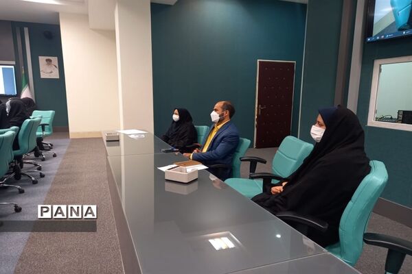 برگزاری دومین نشست مجلس دانش آموزی دختران ناحیه 2  یزد