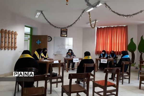 برگزاری مسابقات مناظره دانش‌آموزی شهرستان خمینی شهر