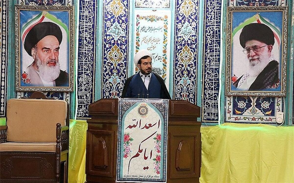 تربیت نسل قرآنی و دارای روحیه جهاد تبیین،  بر عهده مربیان تربیتی است