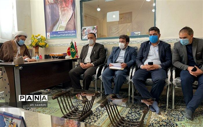 هر فرد رشد یافته‌ای در امر تربیت می‌تواند فرد موفقی در آموزش هم باشد