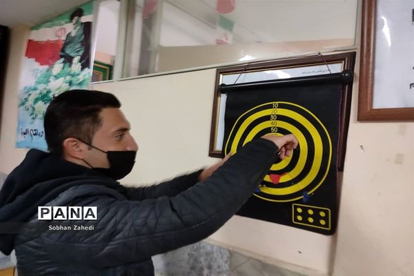 برگزاری مسابقات دارت در آموزش و پرورش رودهن