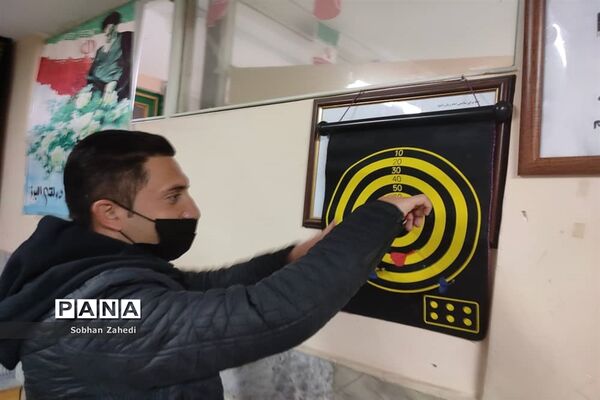 برگزاری مسابقات دارت در آموزش و پرورش رودهن
