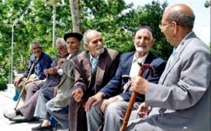 عیدی جاماندگان با حقوق اسفندماه پرداخت می‌شود