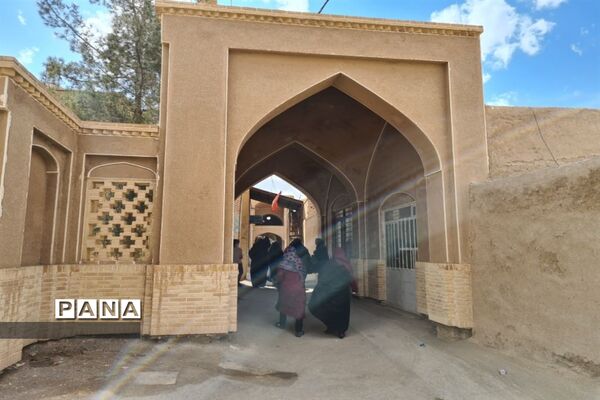 شهر زیرزمینی نوش‌آباد