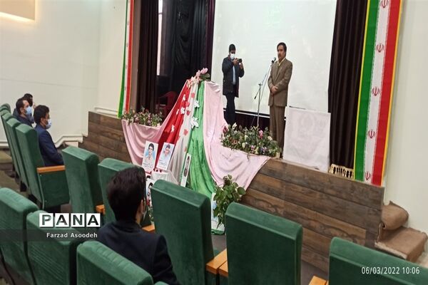 تقدیر از دانش‌آموزان برگزیده فرهنگی وهنری کاشمر