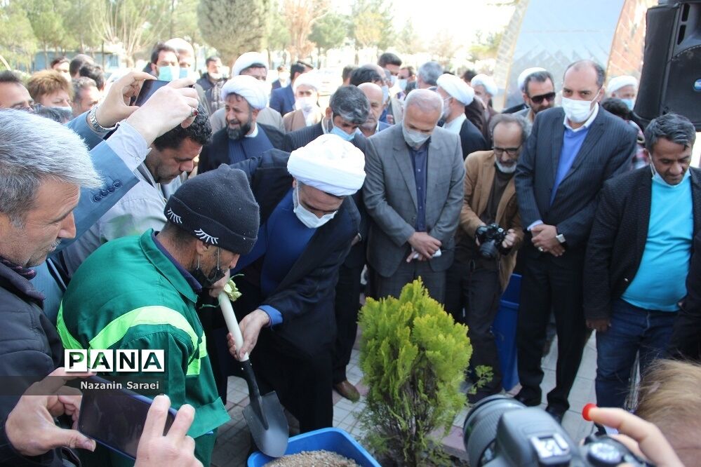 مراسم رویش لاله‌ها درشهرستان اسلامشهر