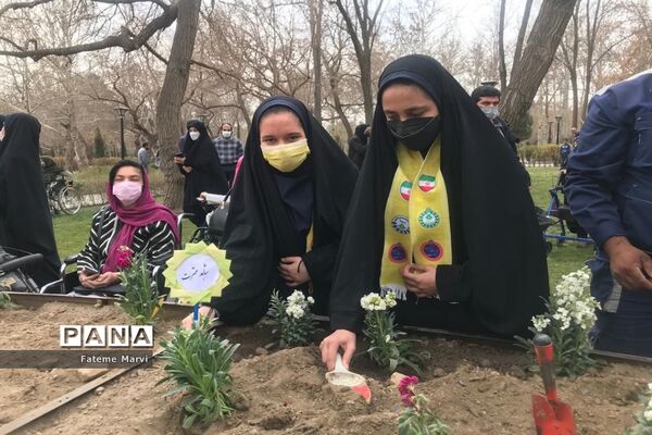 مراسم روز درختکاری در پارک ملت مشهد
