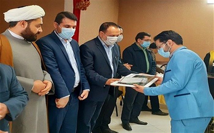 اخلاق اصلی ترین رکن تربیت است