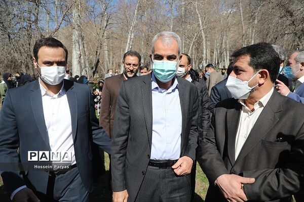 آیین روز درختکاری در اردوگاه شهید باهنر تهران