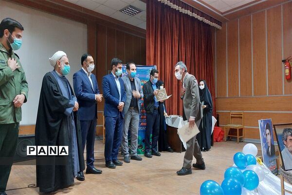 آیین تجلیل از برگزیدگان پرورشی در قرچک
