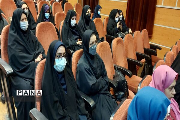 آیین تجلیل از برگزیدگان پرورشی در قرچک