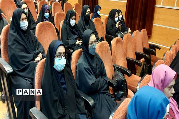 آیین تجلیل از برگزیدگان پرورشی در قرچک